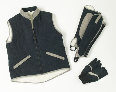 chaps_ers/ERS464748ladiesquiltedhalfchsuedefleecelined.jpg