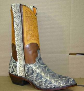 FB-buckles/fbboots2006/ab9537-91tooledrattlesnakesideview.jpeg